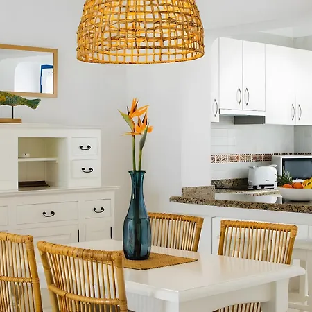 6 - Caleta Campos 阿列塔